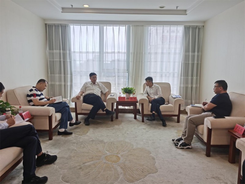 江西萬(wàn)景集團(tuán)赴基金公司開展交流座談會(huì)